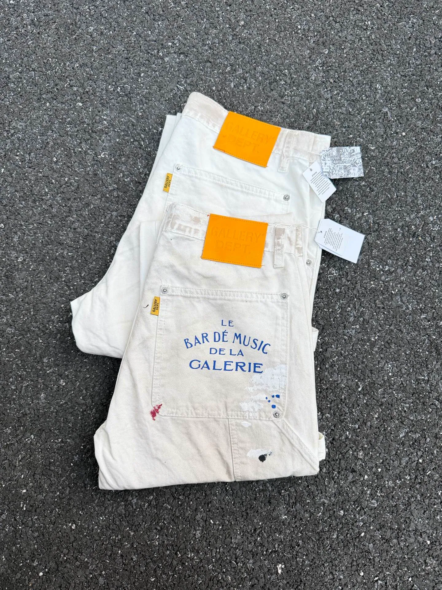 P270💰GA05 GALLERY DEPT. Dirty touch, splashed ink, hand-painted graffiti, washed, distressed, damaged, micro-flared casual overalls. Code number: 28 30 32 34 36